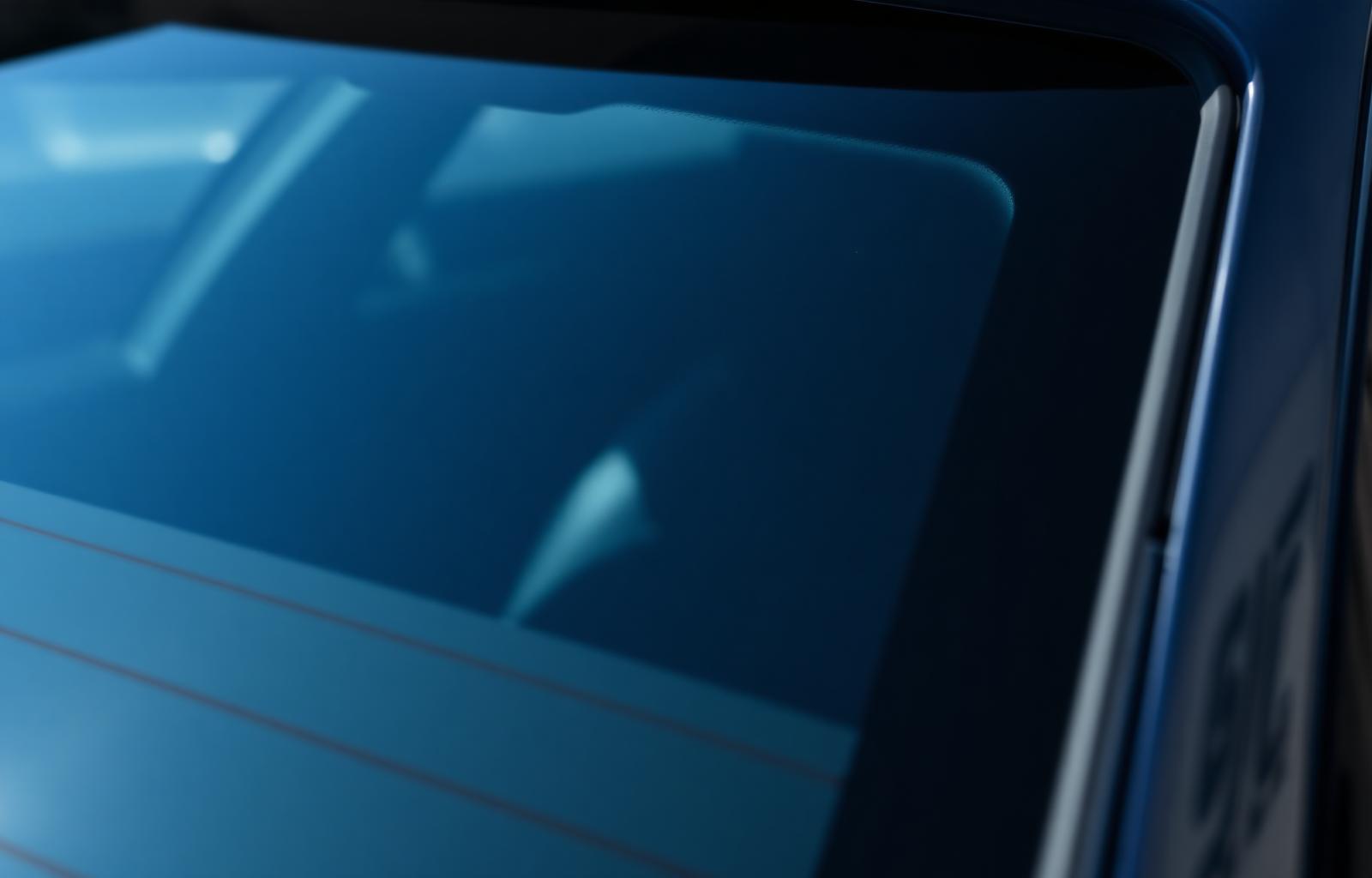Car window without tint